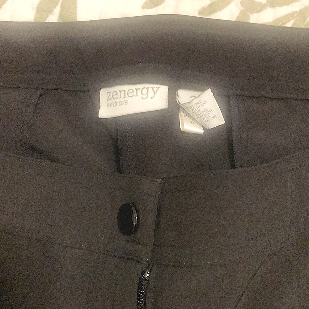 Chico size 3 black crop cargos